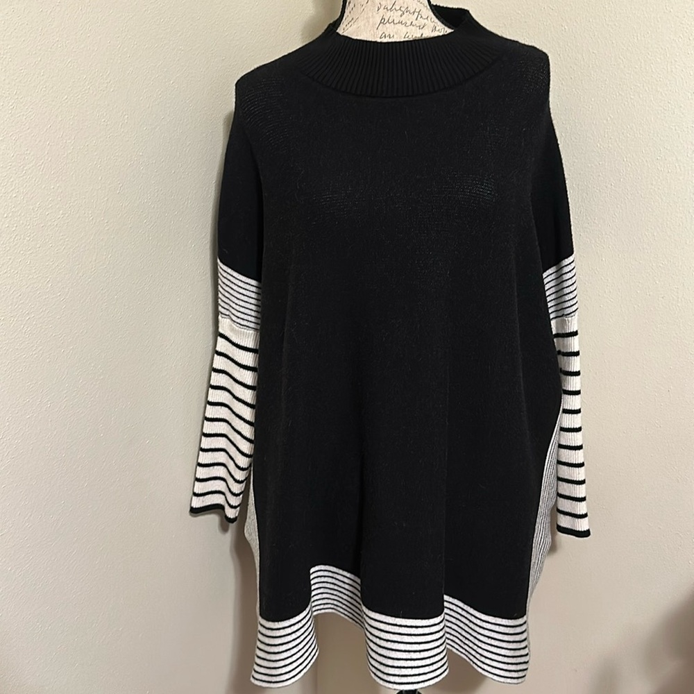 Chicwish Black Poncho One Size